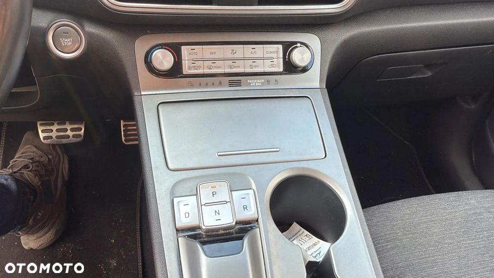 Hyundai Kona - 8