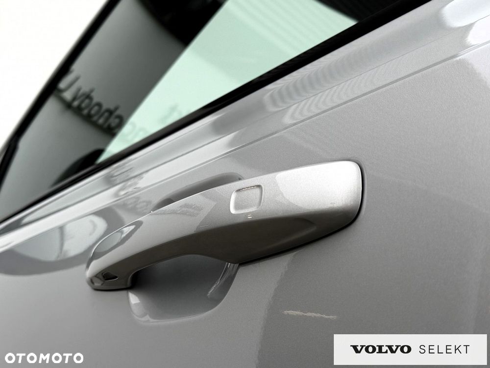Volvo XC 90 - 9