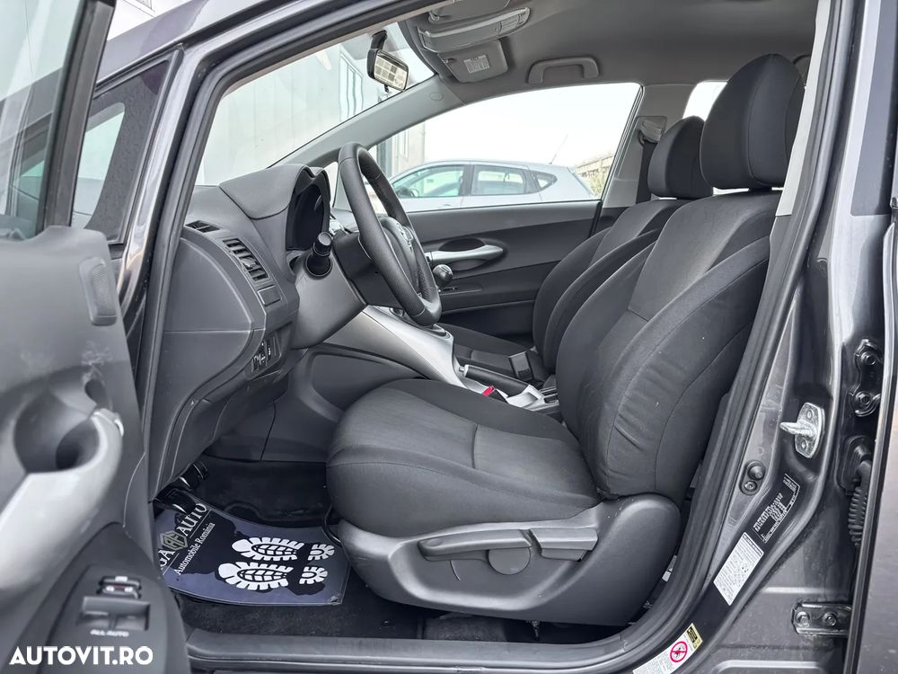 Toyota Auris - 8