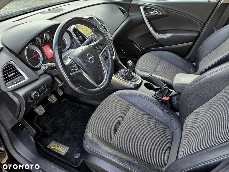 Opel Astra IV 1.4 T Cosmo - 20