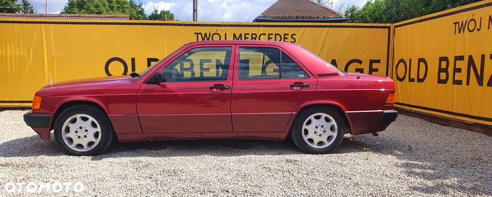 Mercedes-Benz W201 (190) - 4