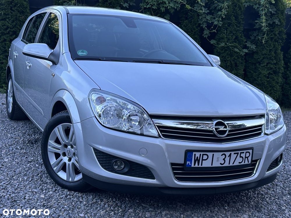 Opel Astra 1.6 Exklusiv - 4