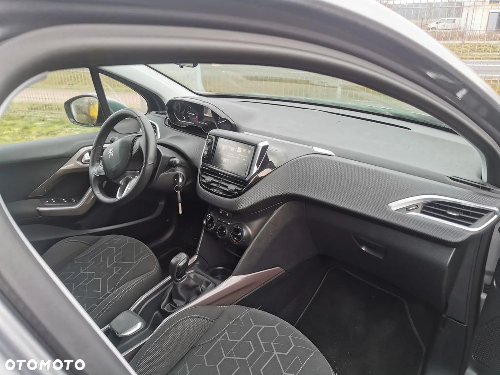 Peugeot 2008 PureTech 82 Style - 4
