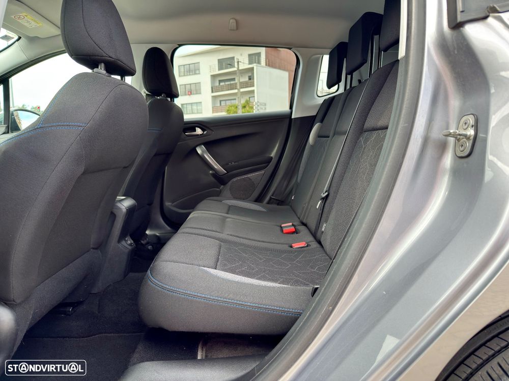 Peugeot 2008 - 8