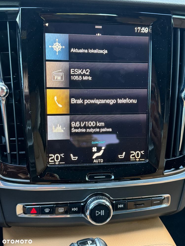 Volvo V90 Cross Country - 17