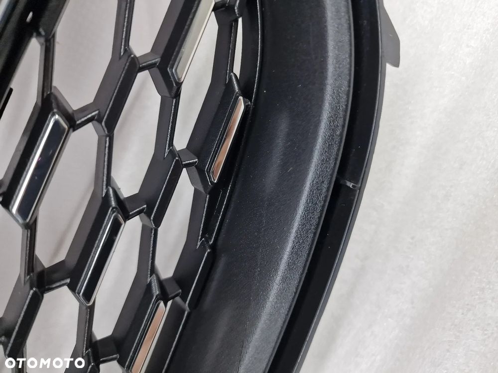 OPEL CORSA F 19- ATRAPA / GRILL PRZEDNI PRZÓD / CHROMOWANE PASECZKI , NR 9829474180 / 982947418000 , NR AUKCJI GL4 - 11