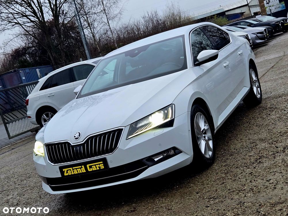 Skoda Superb 2.0 TDI DSG Style - 1