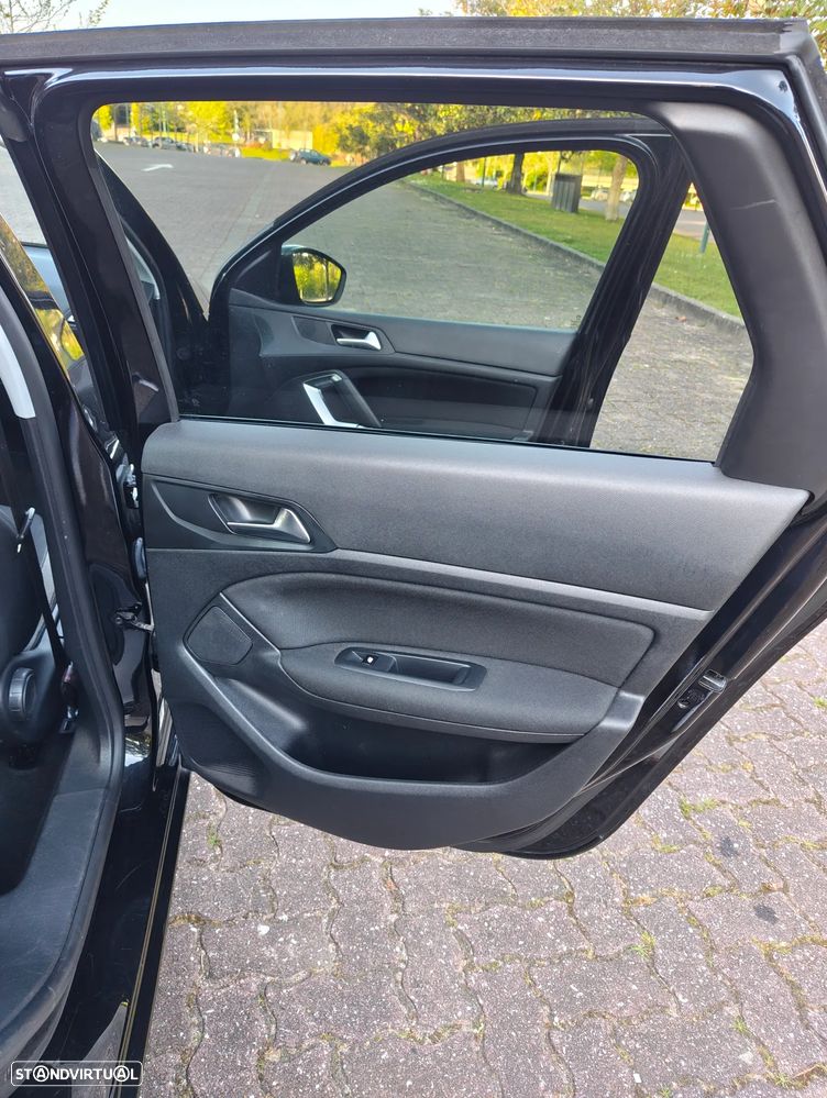 Peugeot 308 SW BlueHDi 120 Stop & Start Style - 25