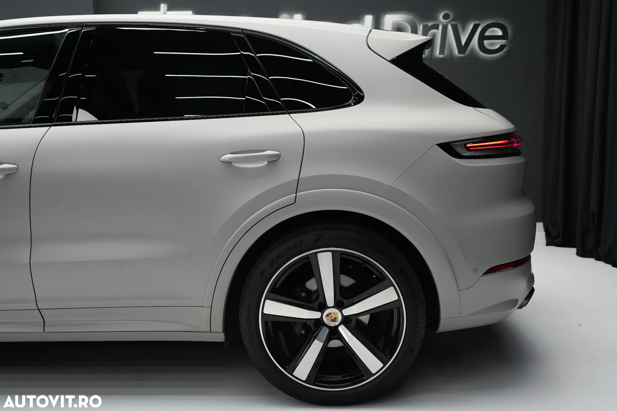 Porsche Cayenne Standard - 7