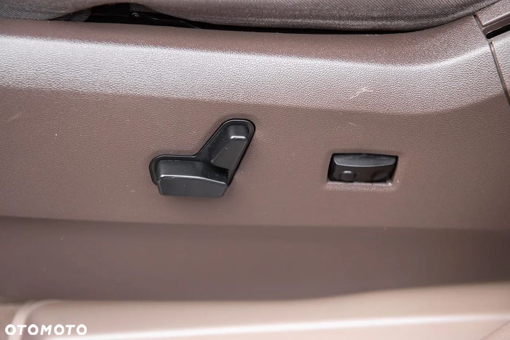 Lancia Voyager 2.8 Multijet 16v Platinum - 19