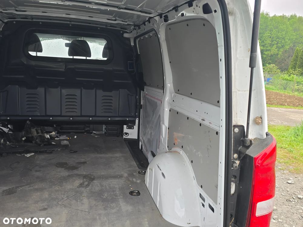 Mercedes-Benz Vito - 15