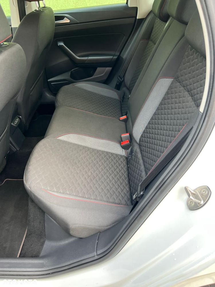 Volkswagen Polo - 11