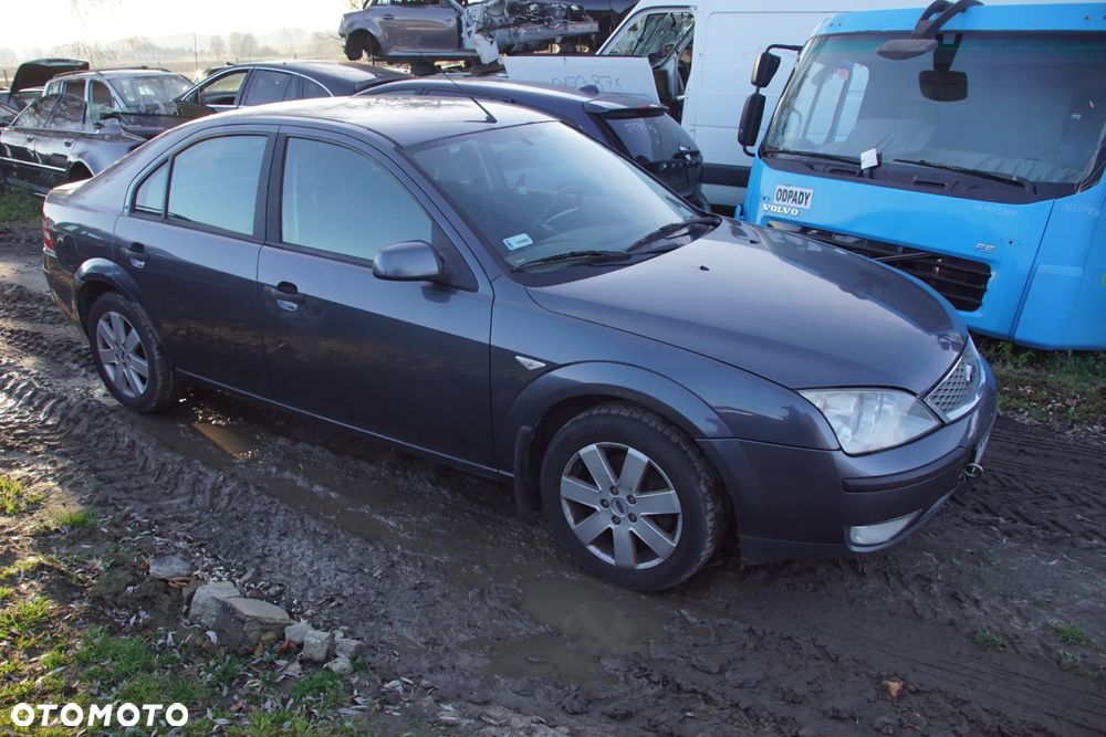 Auto na części - Ford Mondeo MK3 Lift 2.0 TDCI 130 KM 4S7Q-6006-EA 5S7R-7002-CA 2MWE 2005R Silnik Skrzynia Drzwi Maska Klapa Zderzak Błotnik Szyba Lusterko Deska Kokpit Sterownik Moduł Czujnik Licznik Kierownica Panel - 9
