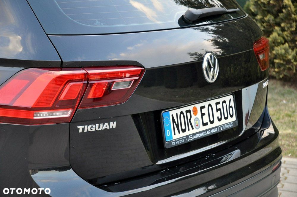 Volkswagen Tiguan - 16
