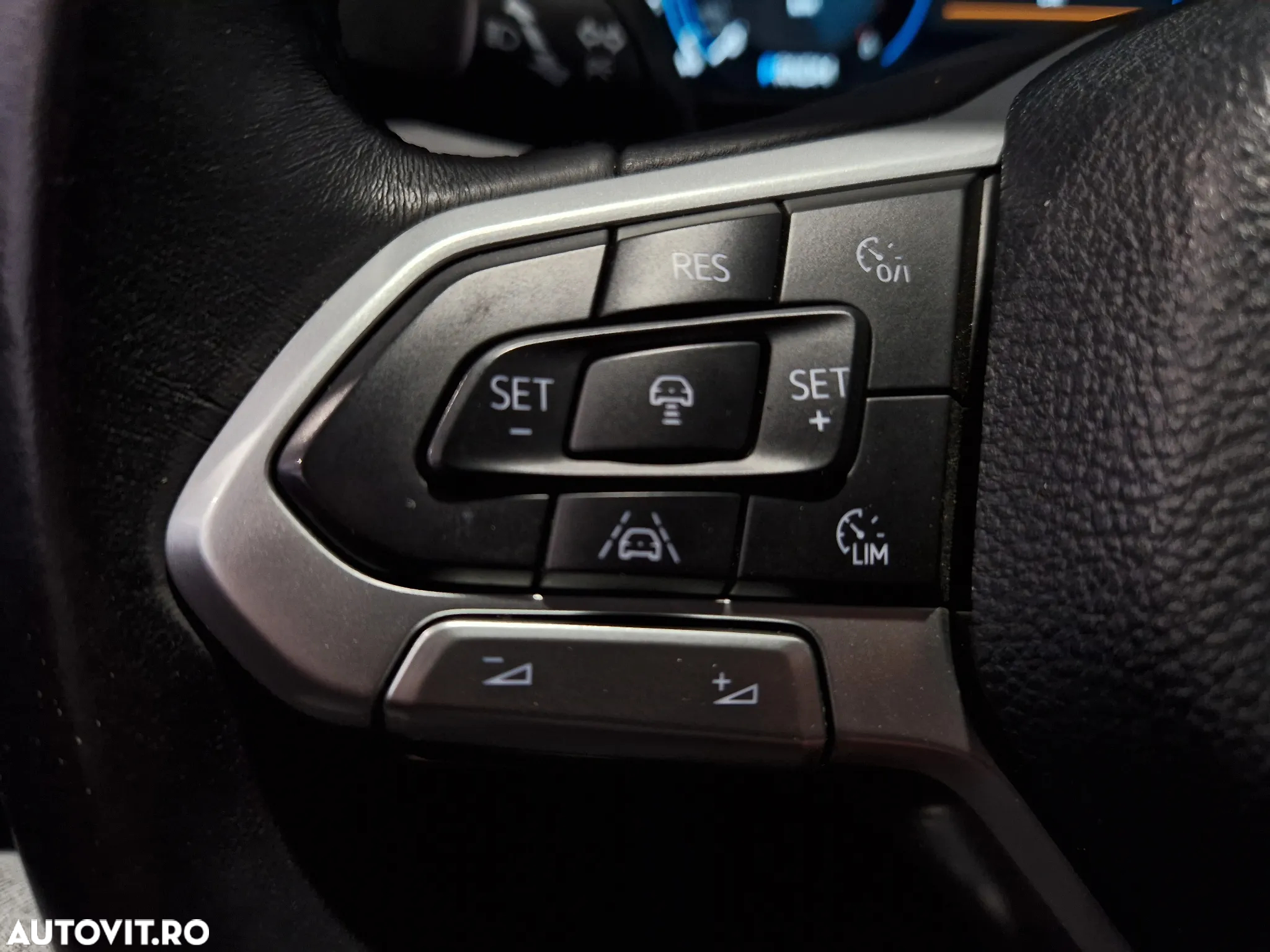 Volkswagen Amarok 3.0 TDI 241 CP 4M 10AT Aventura - 18