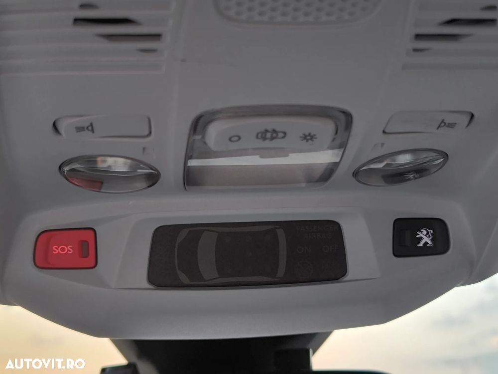 Peugeot 5008 PureTech 130 EAT8 Stop & Start Active Business-Paket - 27