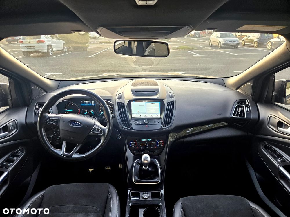 Ford Kuga 2.0 TDCi 2x4 ST-Line - 12