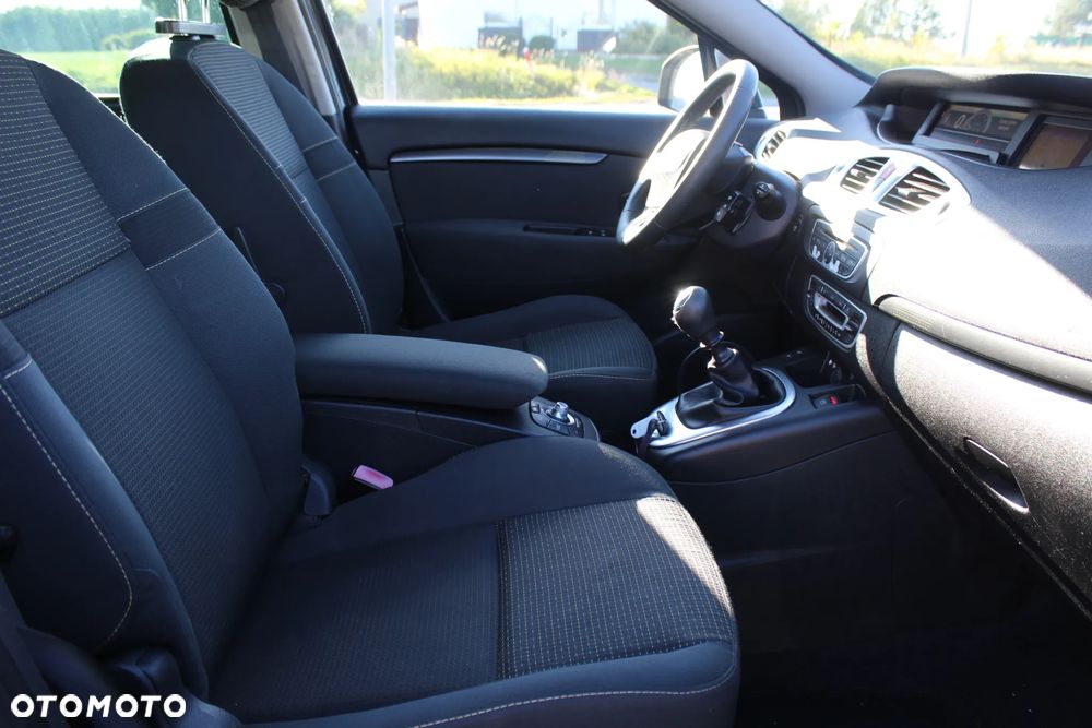 Renault Scenic 1.6 16V Limited - 8