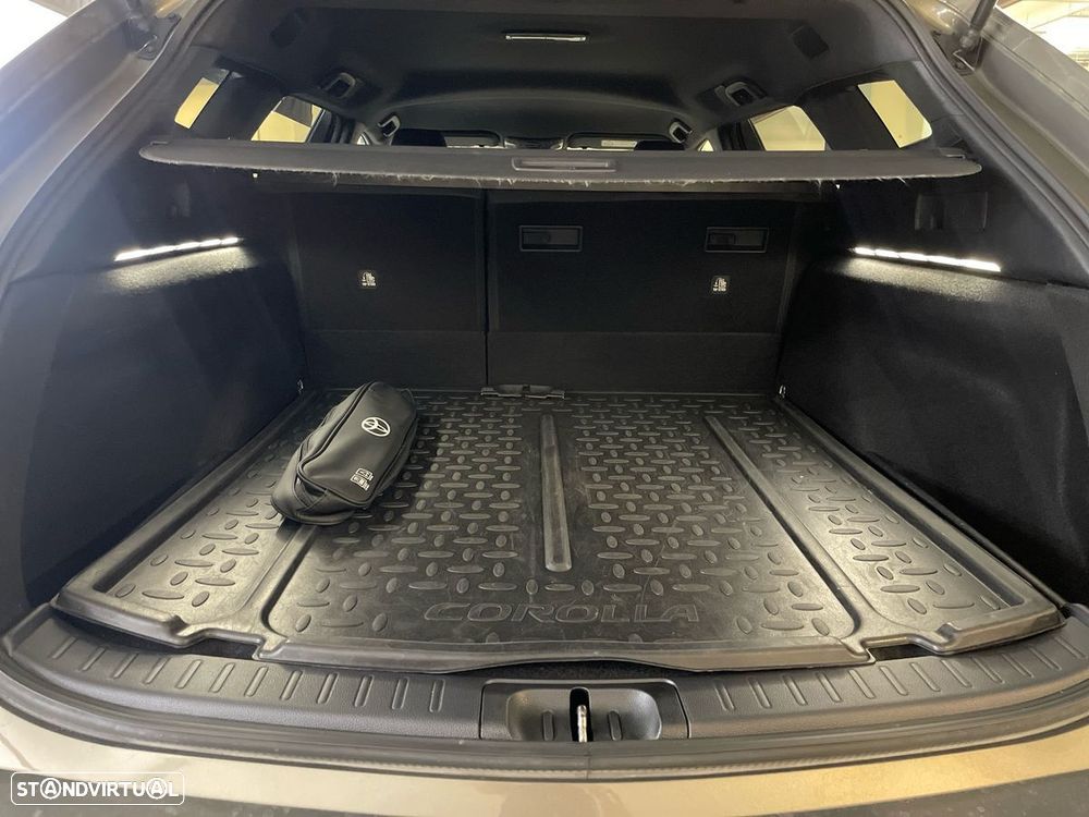 Toyota Corolla Touring Sports - 11