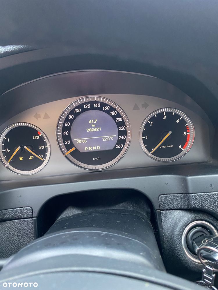 Mercedes-Benz Klasa C 320 CDI Avantgarde 4-Matic - 36