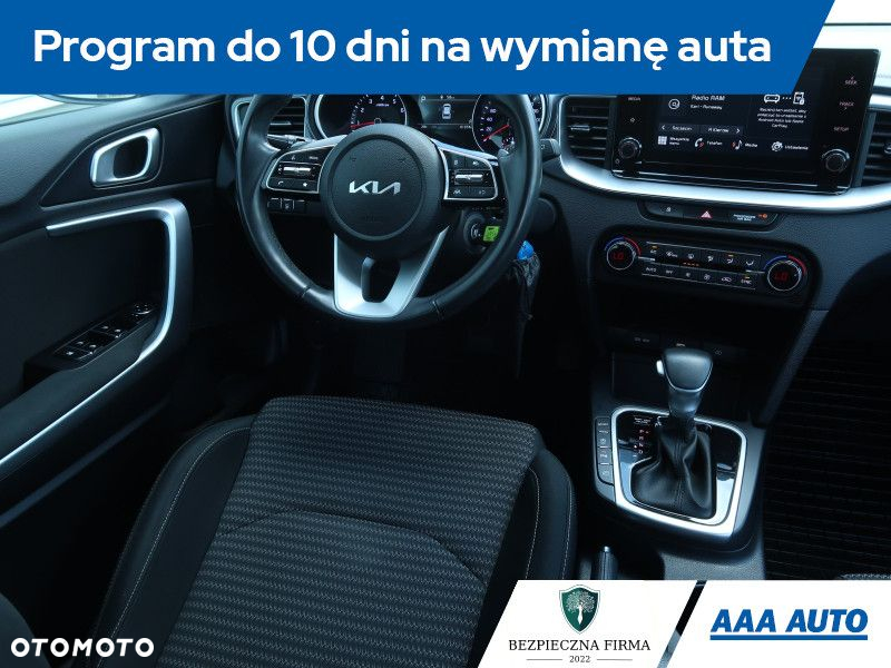 Kia Ceed - 8