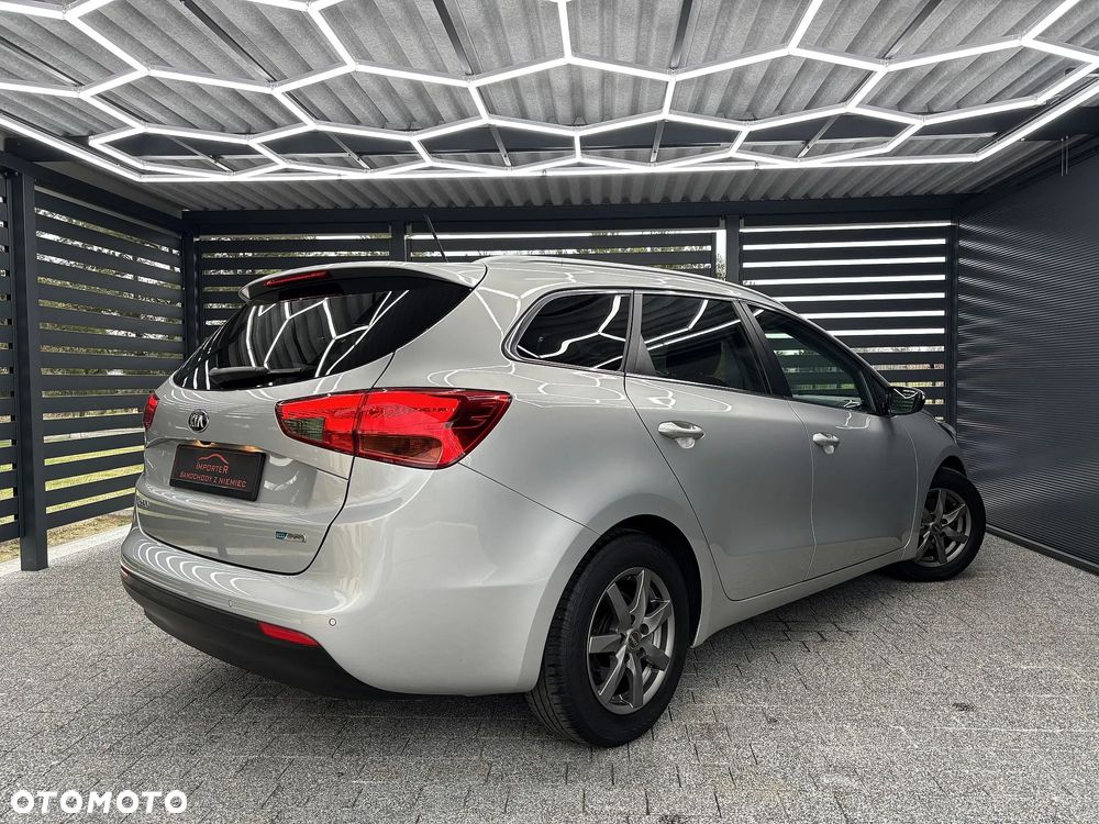 Kia Ceed 1.6 GDI Dream Team Edition - 20