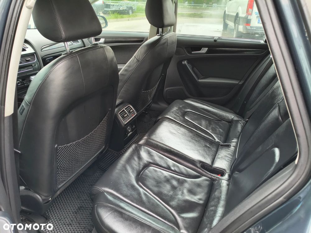 Audi A4 Avant 2.0 TFSI quattro S tronic Ambiente - 9