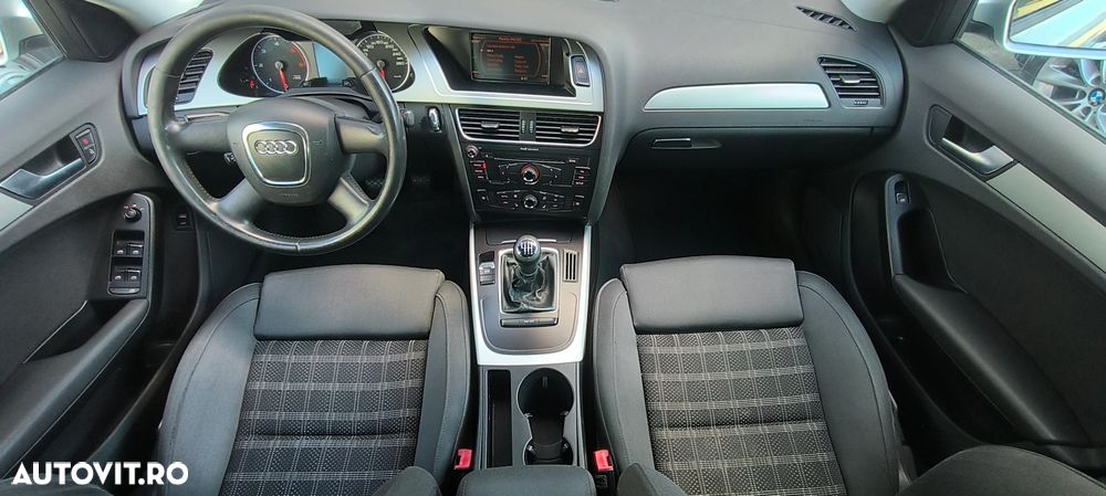 Audi A4 Limuzina - 9