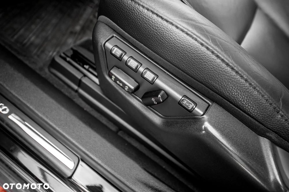 Volvo XC 90 D5 AWD Geartonic Executive - 26