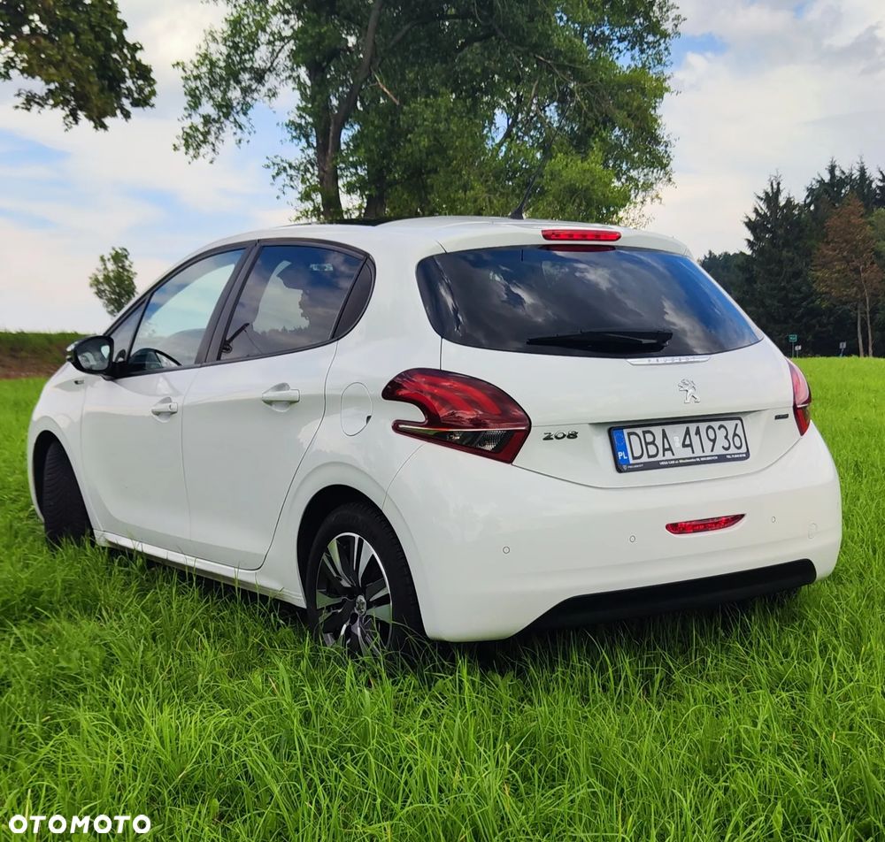 Peugeot 208 1.2 VTi Style - 12