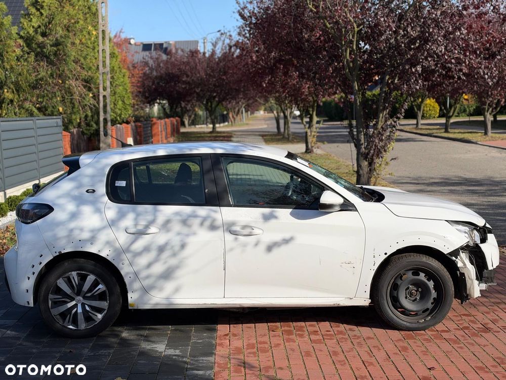 Peugeot 208 - 4
