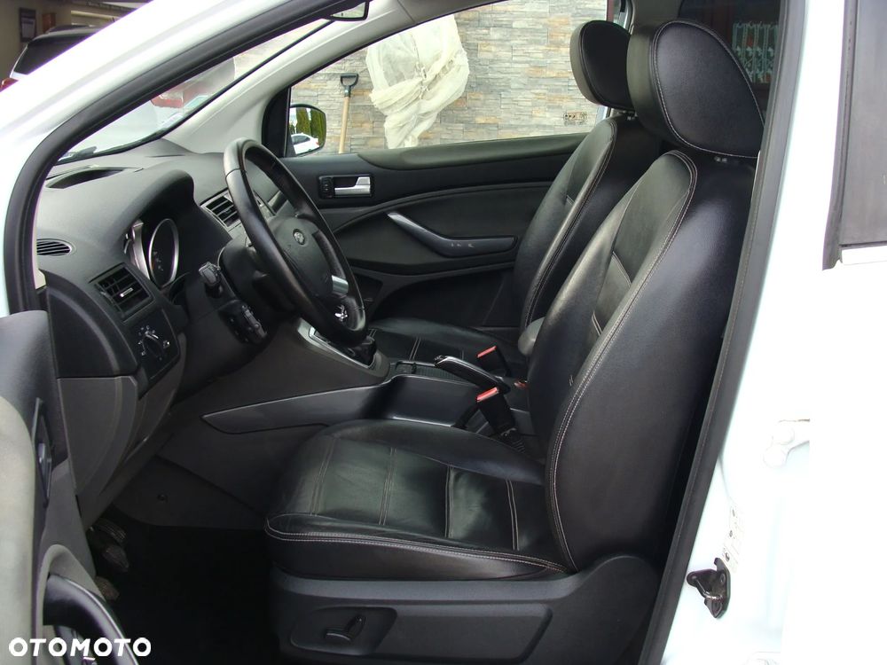 Ford Kuga 2.0 TDCi 4x4 Titanium - 9