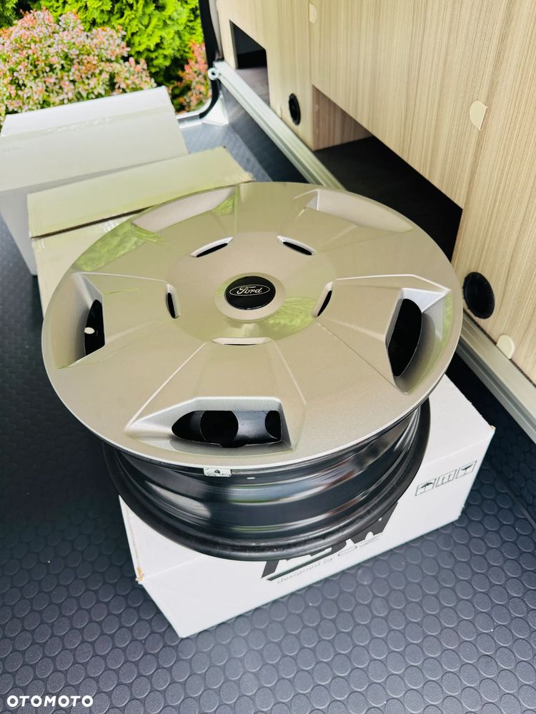 Ford Sunliving S75 SL - 31