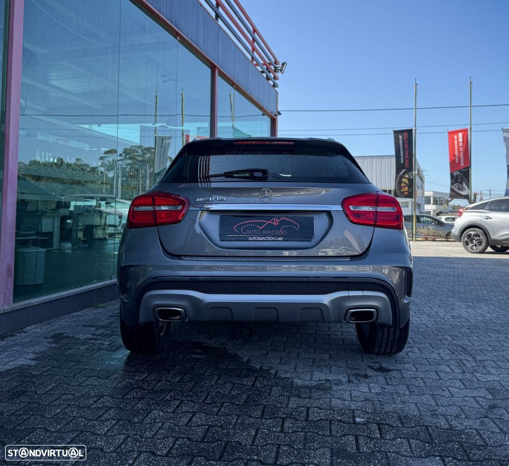 Mercedes-Benz GLA 180 AMG Line - 3