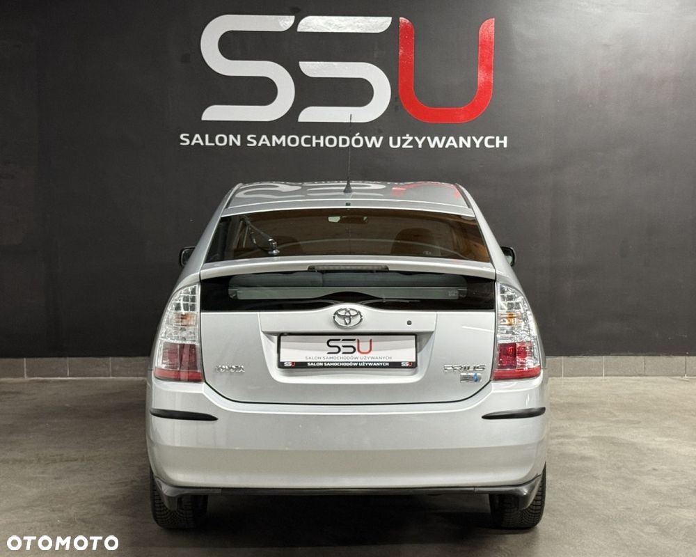 Toyota Prius (Hybrid) Sol - 12