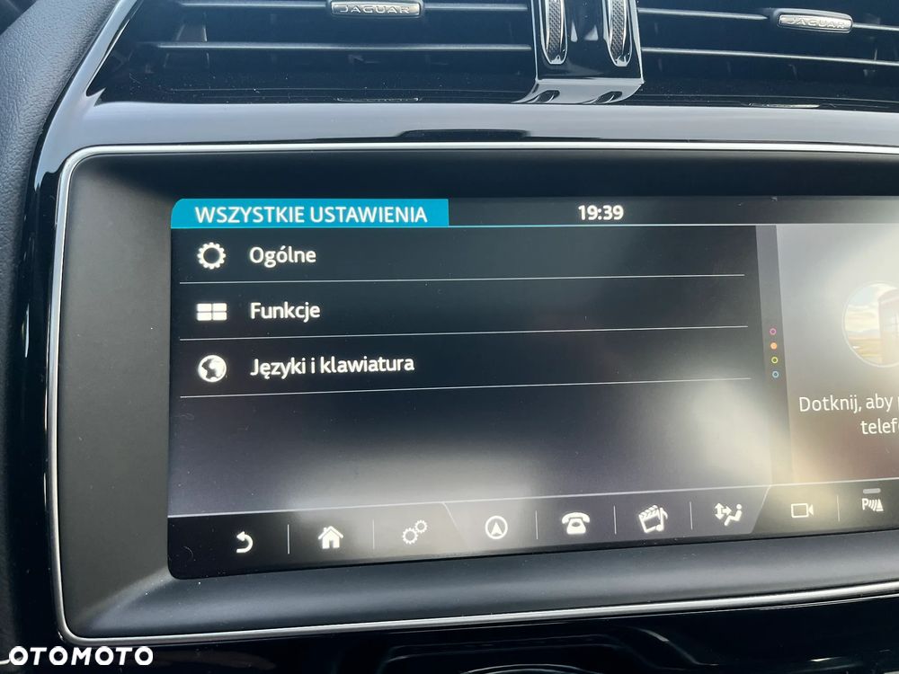 Jaguar XE 2.0 D AWD R-Sport - 35