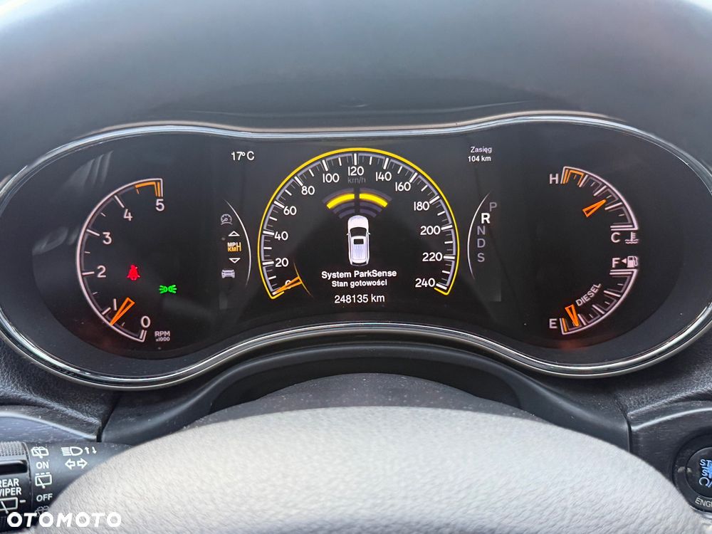 Jeep Grand Cherokee - 38
