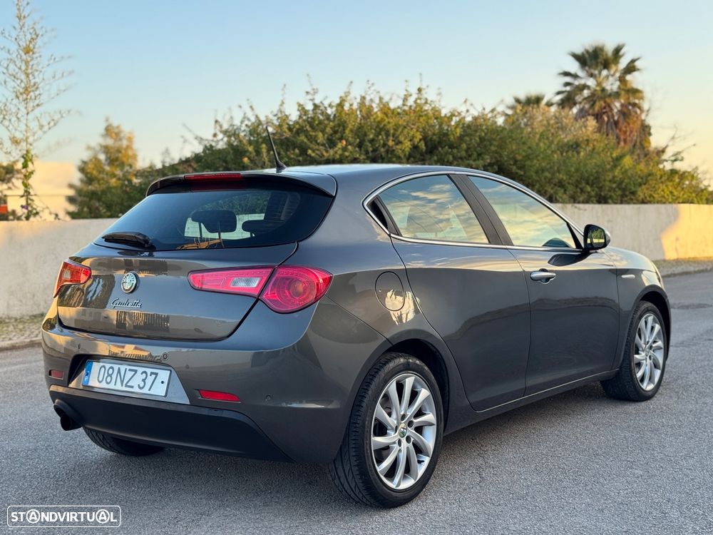 Alfa Romeo Giulietta 1.6 JTDm Exclusive - 5