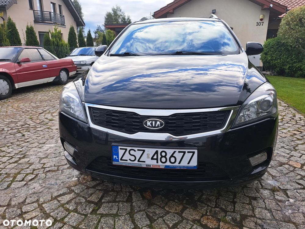 Kia Ceed 1.4 CVVT Dream-Team Edition - 9
