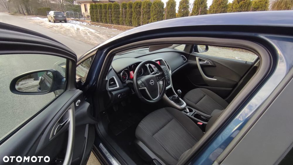 Opel Astra 1.4 Turbo 150 Jahre - 5