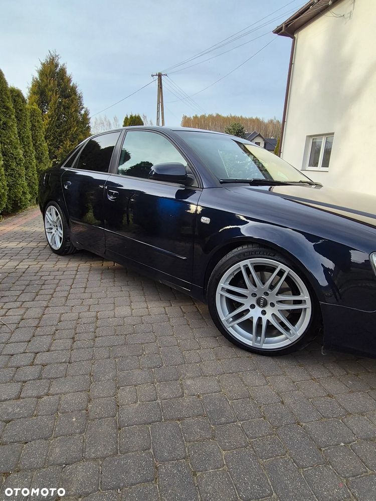 Audi A4 Limousine - 30