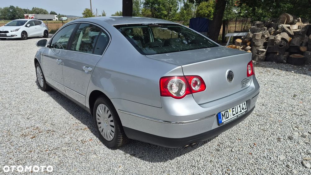 Volkswagen Passat 2.0 TDI Comfortline - 3