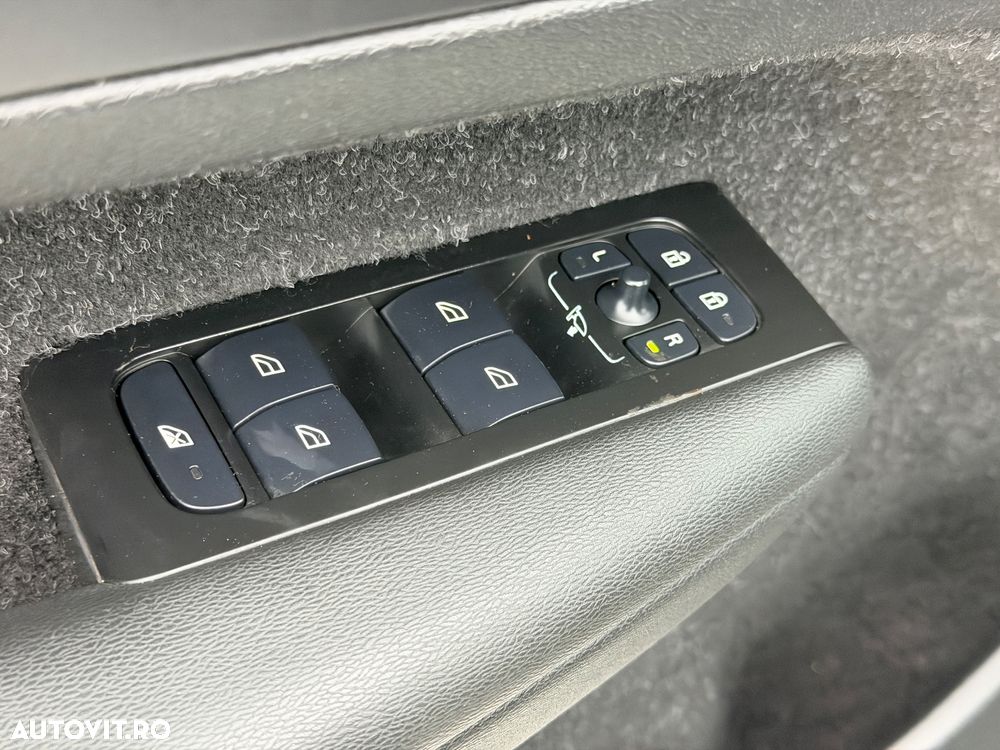 Volvo XC 40 T2 Momentum Core - 10