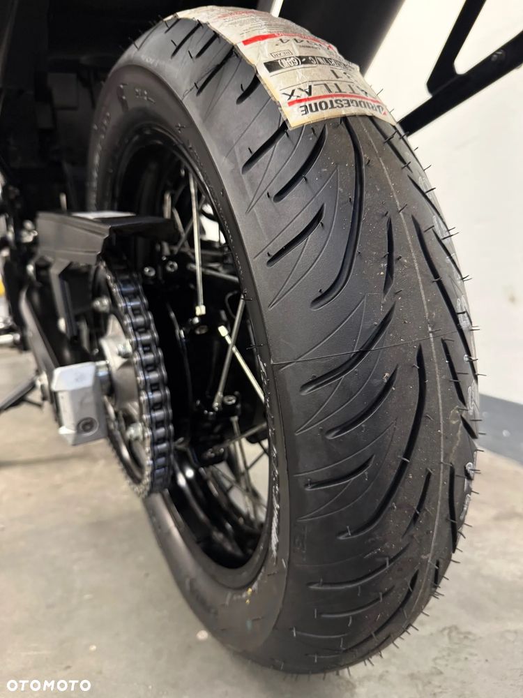 Suzuki V-STROM - 30
