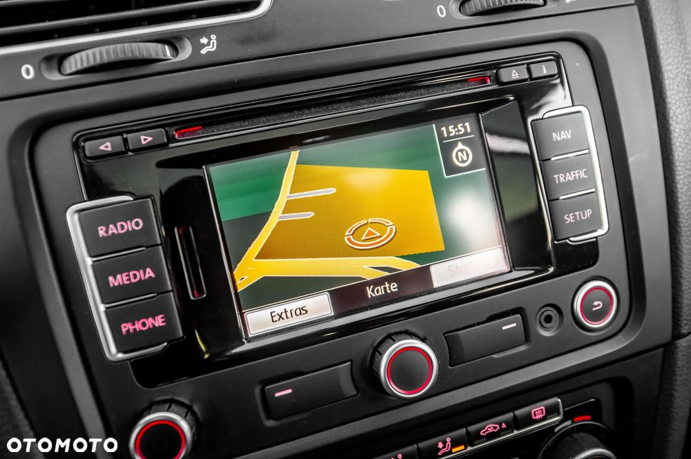 Volkswagen Golf 2.0 TDI DPF Highline - 32