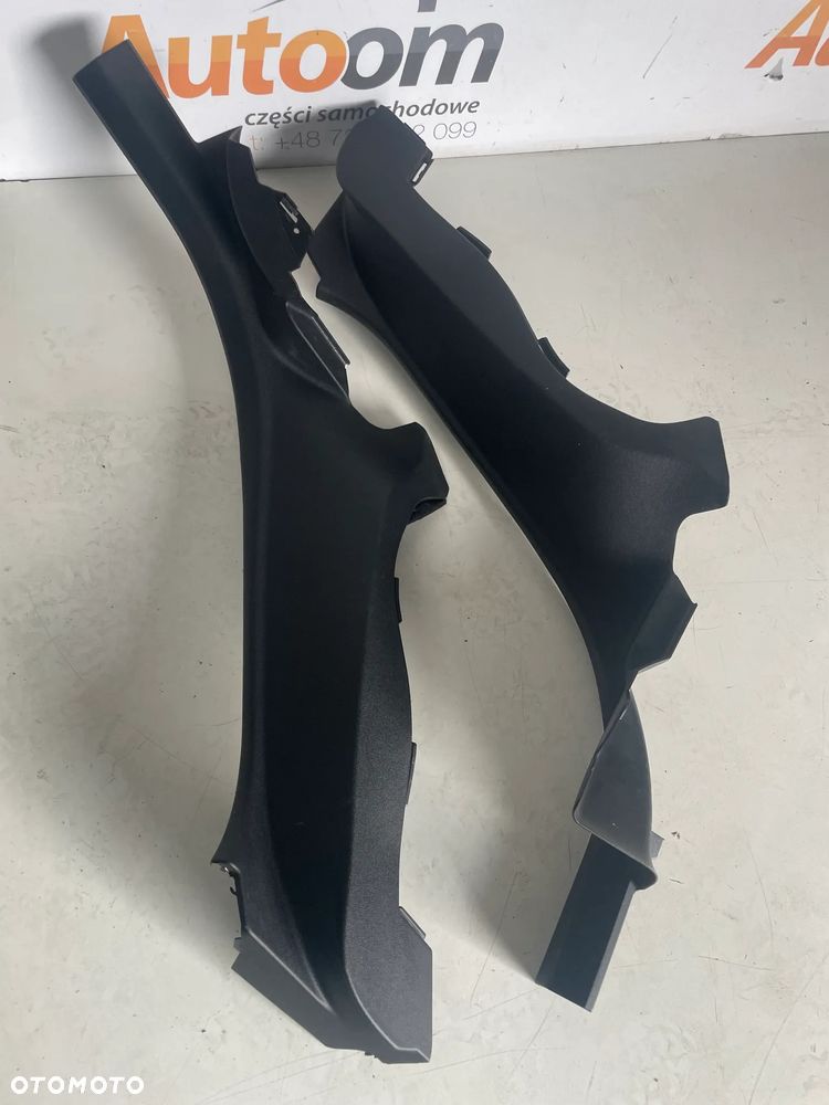 Audi A3 8Y Plastik boczny kanapy 8Y0867768,8Y0867767 - 1