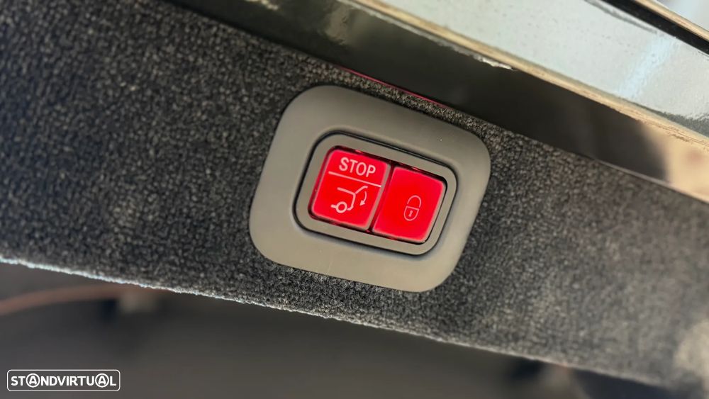 Aston Martin DBX 707 - 38