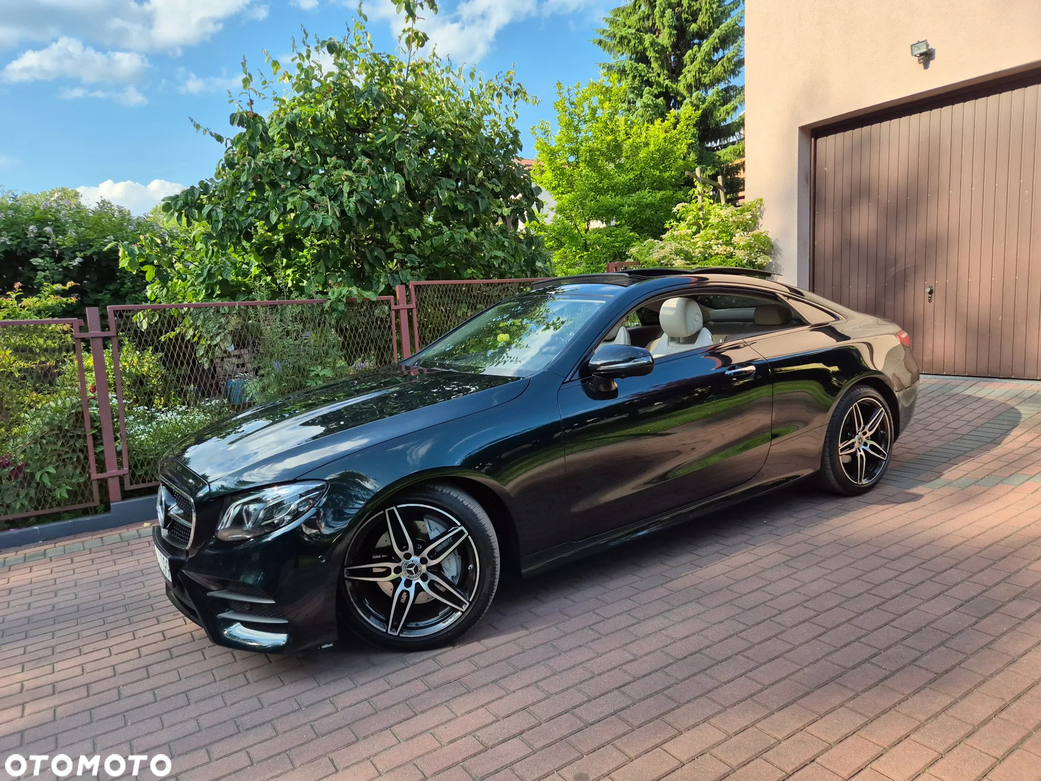 Mercedes-Benz Klasa E 220 d Coupe 9G-TRONIC AMG Line - 3