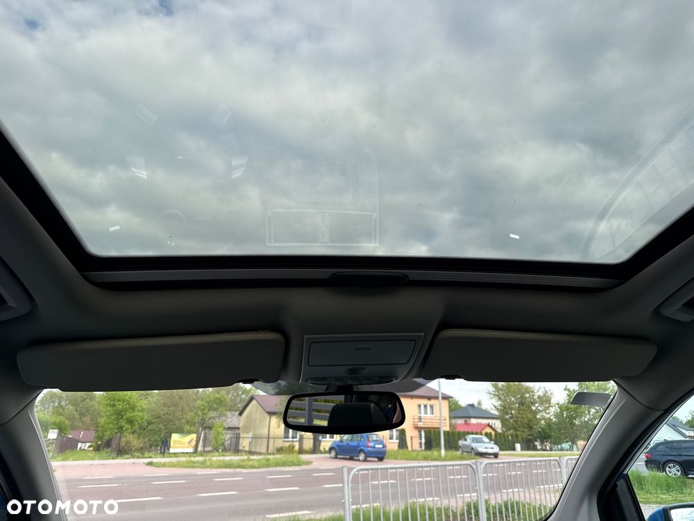 Ford Kuga 2.5 4x4 Titanium - 12