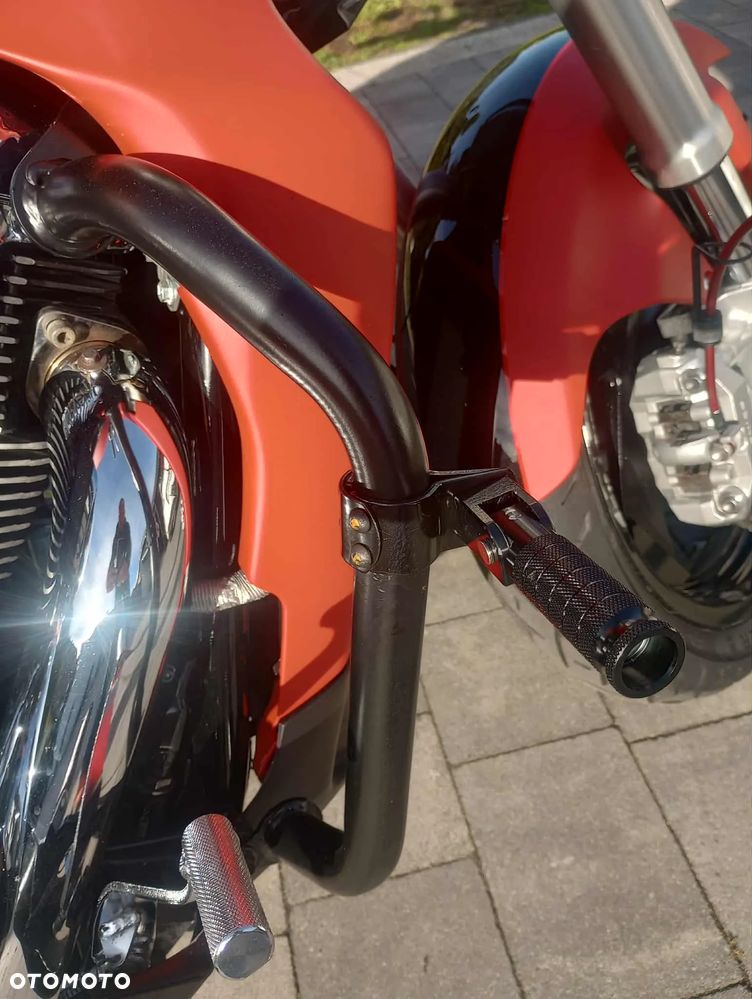 Suzuki Intruder - 6